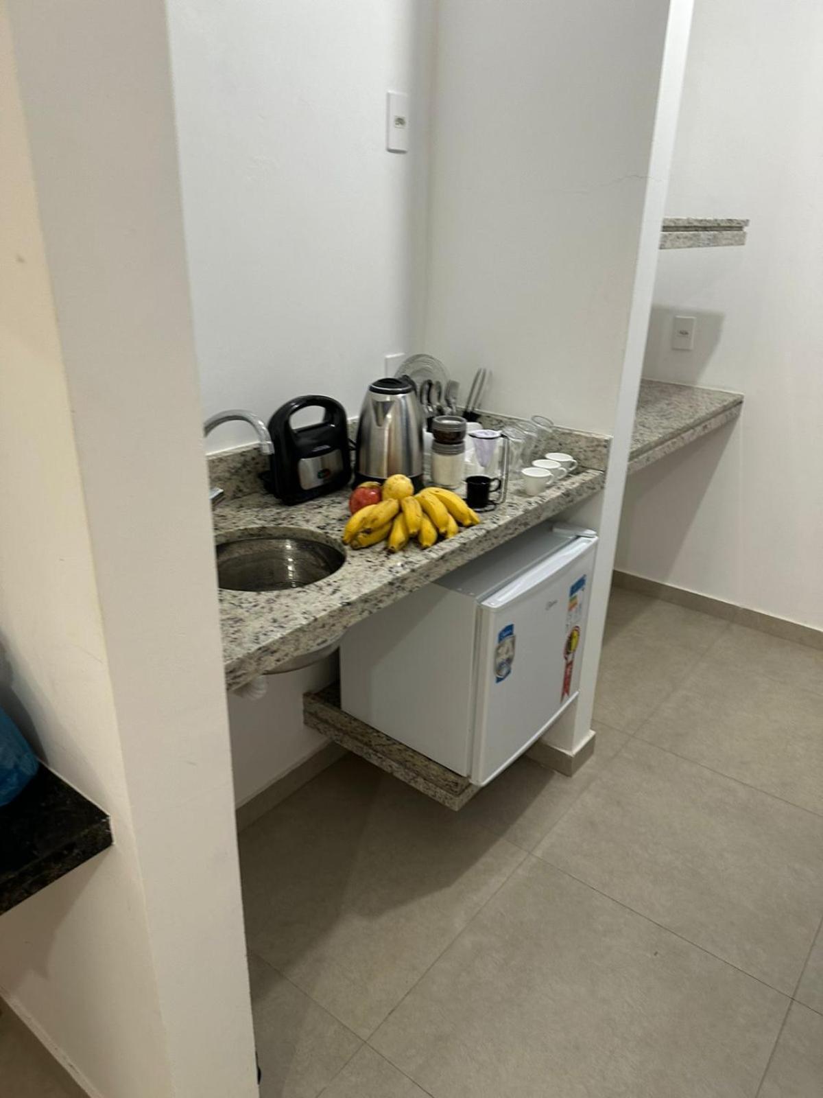 Suite Grega 5- Centro Da Vila Abraao Eksteriør billede
